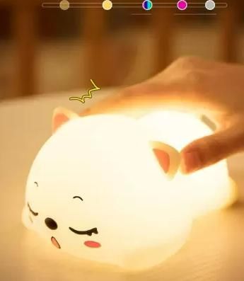 Glow paw cat lamp